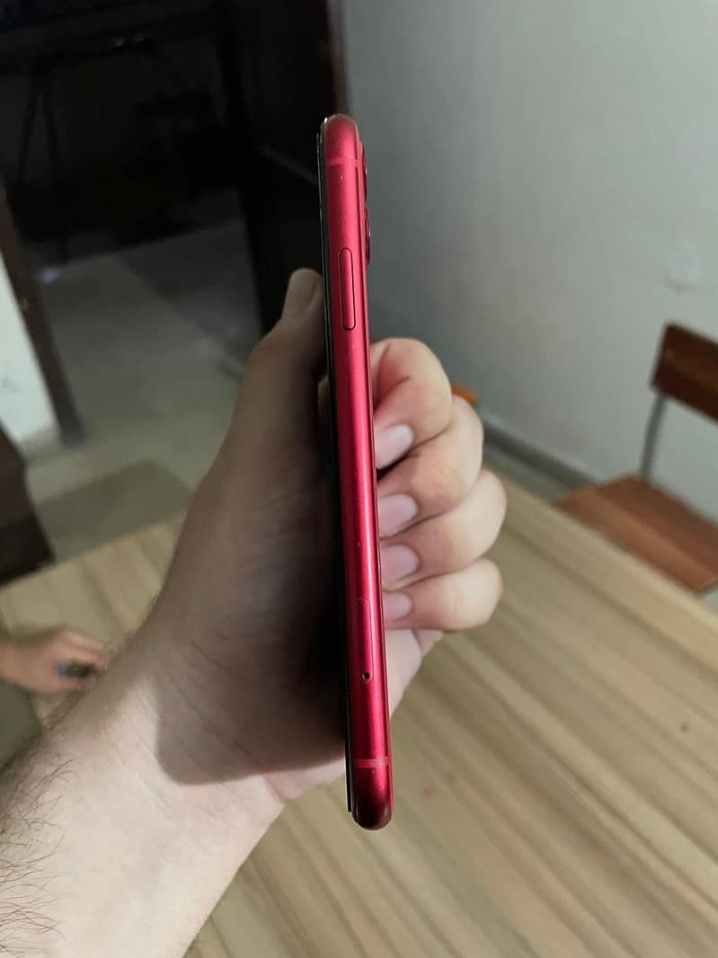 Apple iPhone 11 3
