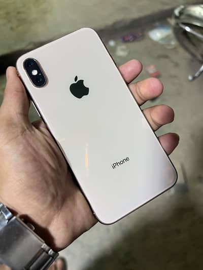 Apple iPhone XS For Sale. Factory Unlock. Numbr 0336 4478014