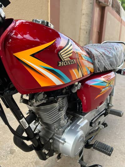 I'm selling my bike Honda 125cc 2026 model 03253785445