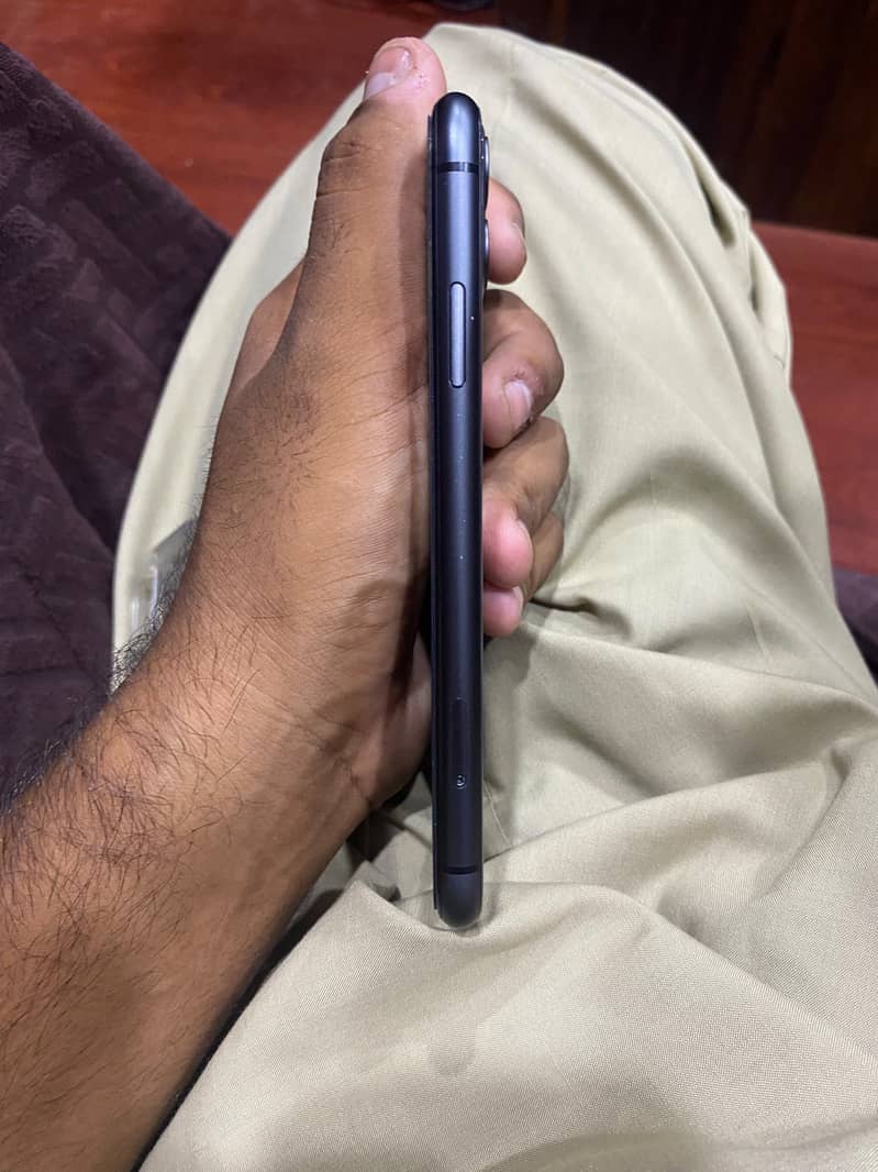 Apple iPhone 11 5