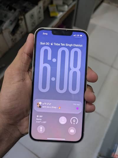 Apple iPhone 13