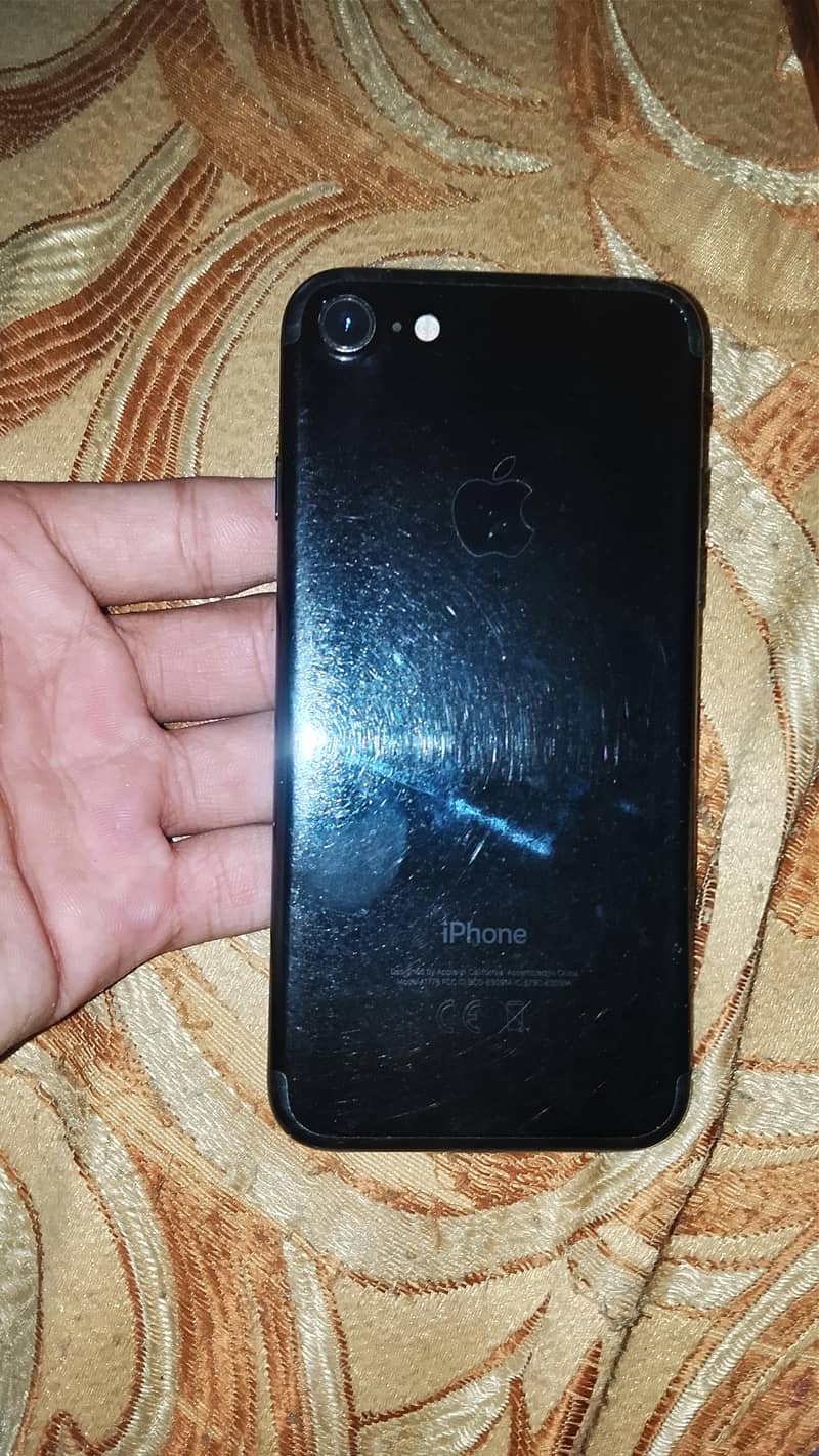 Apple iPhone 7 2