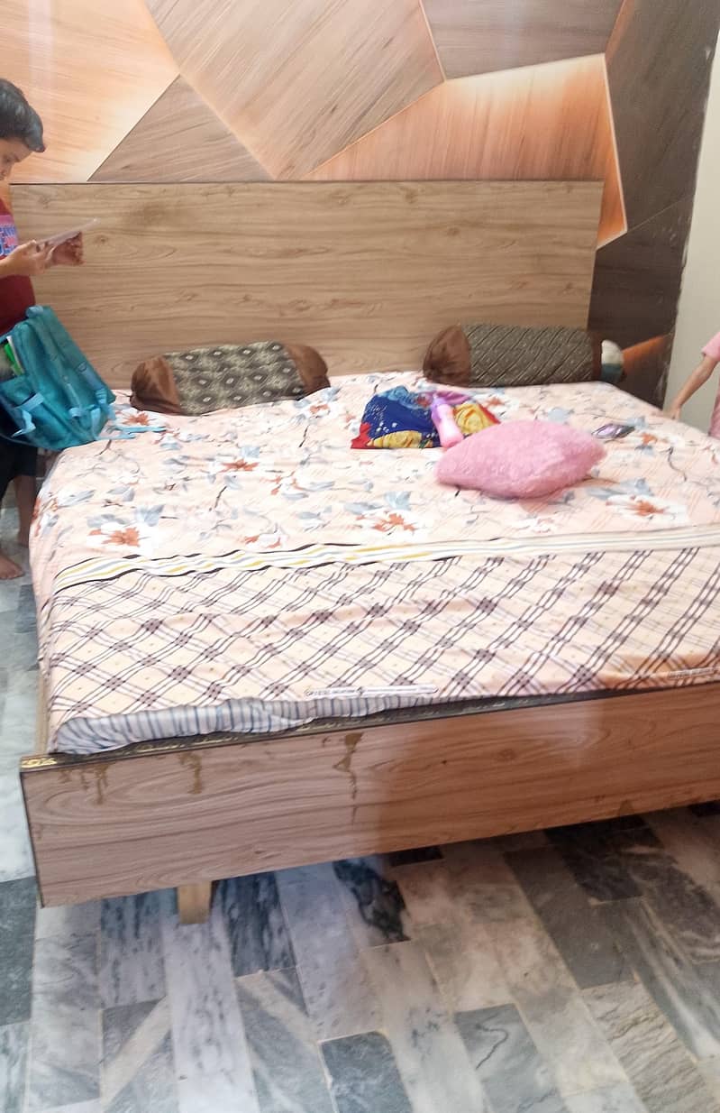 master bed for sell. . . . 0