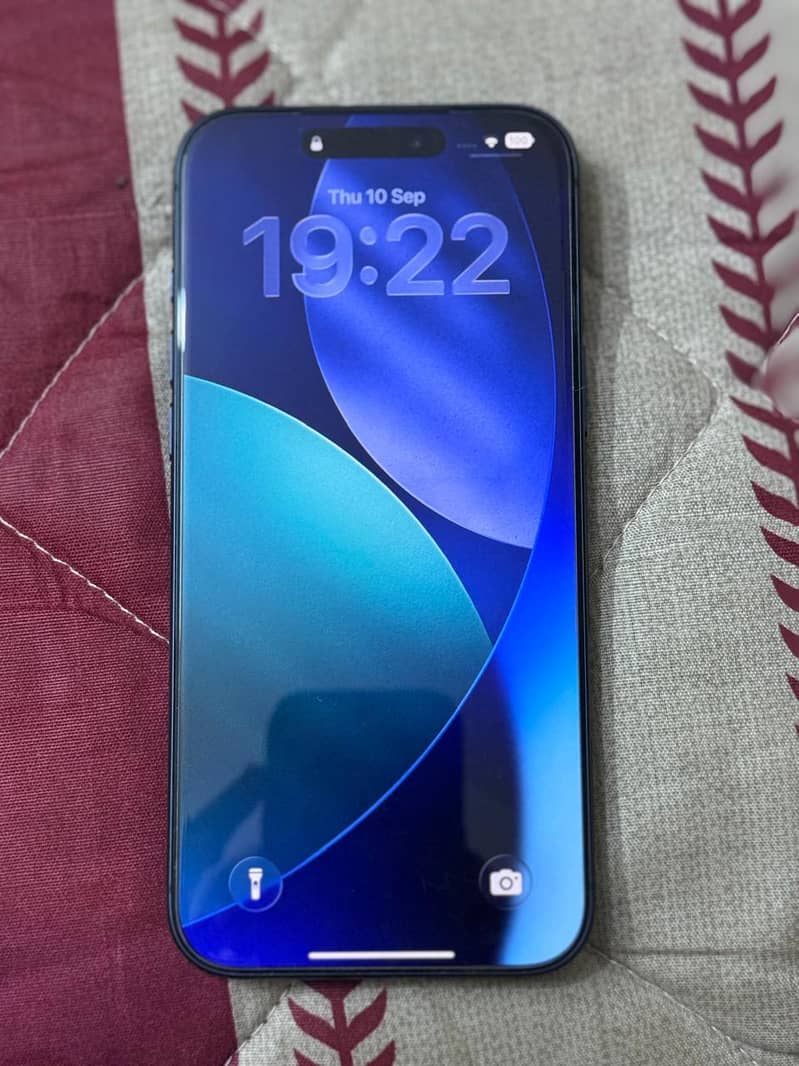 Apple iPhone 17 Pro Max 1