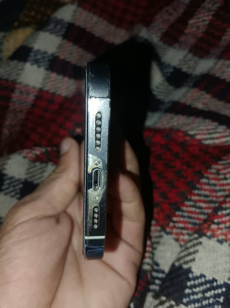 Apple iPhone 13 Pro Max 2