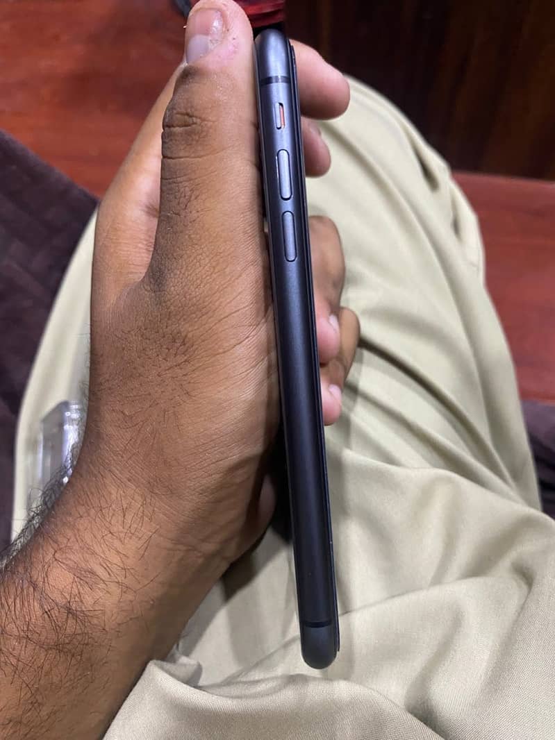 Apple iPhone 11 5