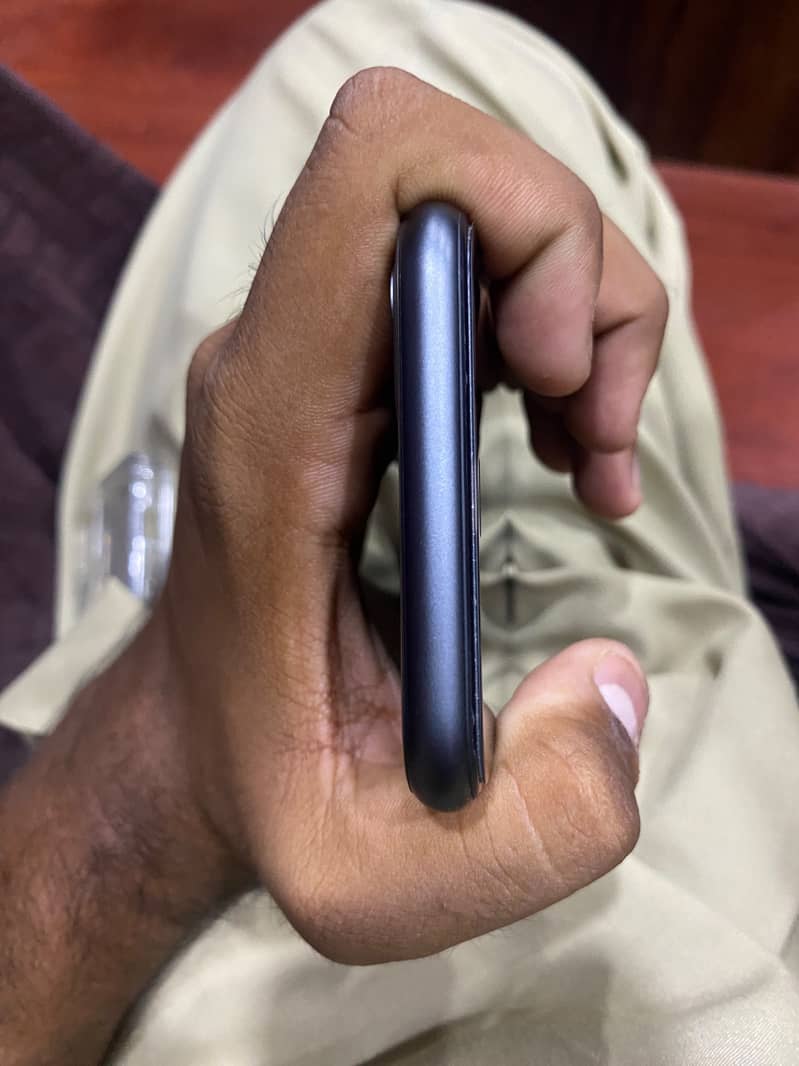 Apple iPhone 11 6