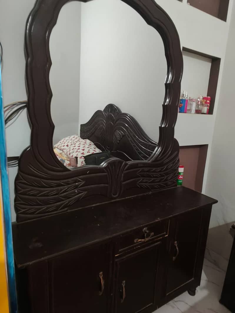 Double bed and dressing 8