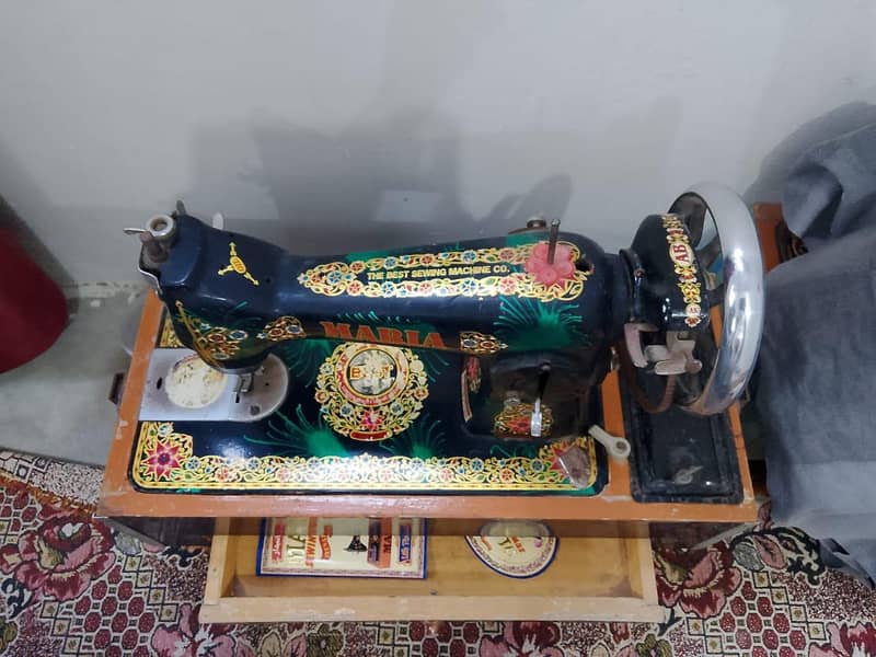 maria sewing machine 1