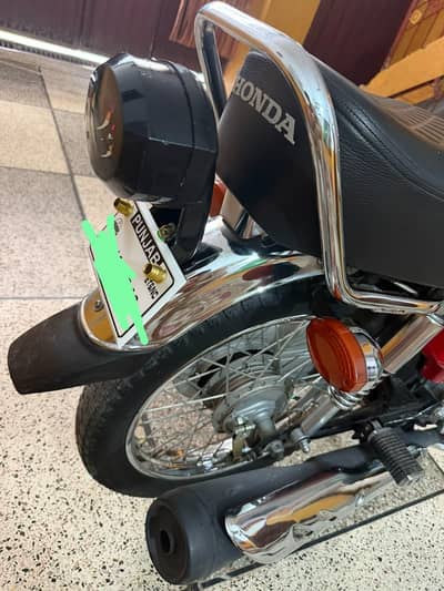 Honda 125 one handed use 13000 kilometer