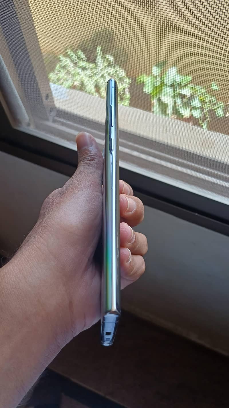 Samsung Mobile Note 10 Plus 4