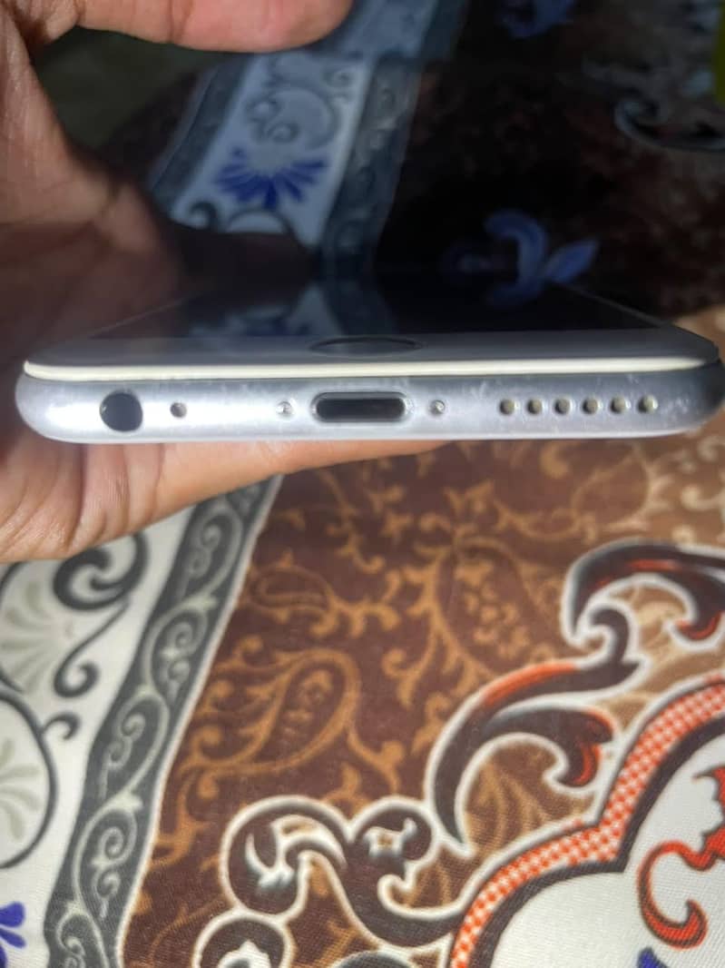 Apple iPhone 6 0