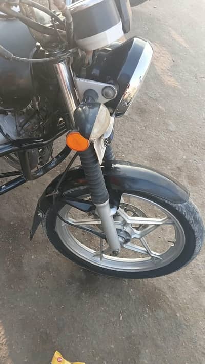 urgent sell Suzuki GS150 2021
