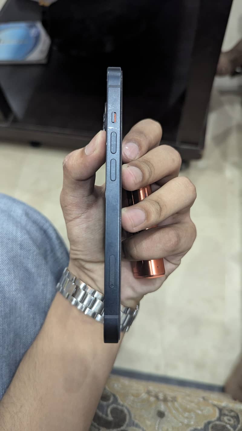 Apple iPhone 13 4