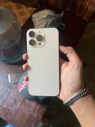 Apple iPhone 16 Pro Max