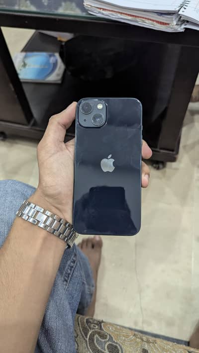 Apple iPhone 13
