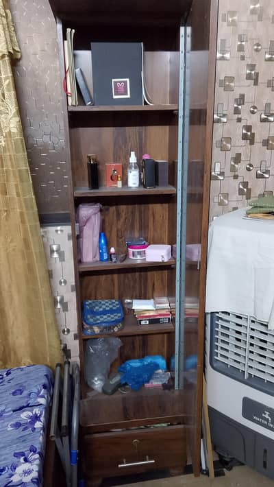 Dressing cupboard