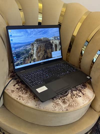 Dell latitude 5500 i5-8360u 8th Generation