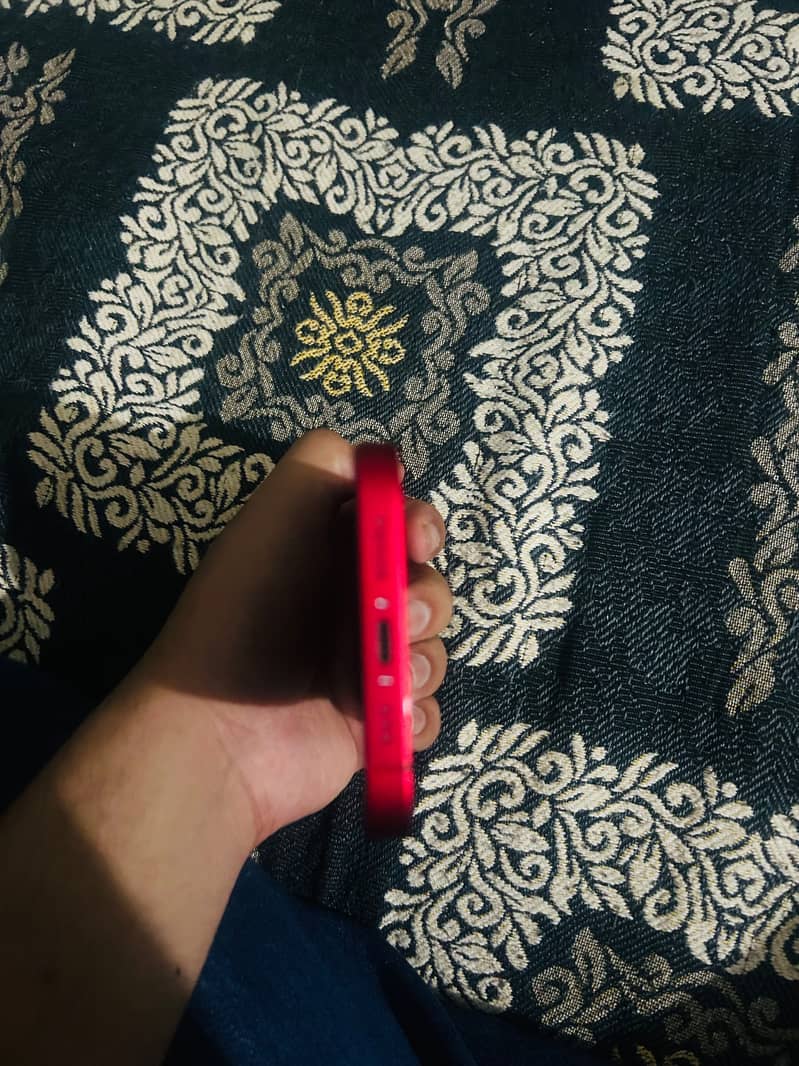Apple iPhone 14 5
