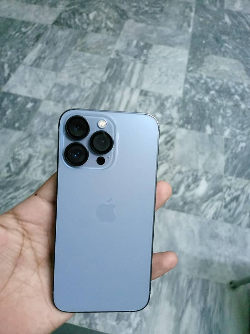 Apple iPhone 13 Pro 0