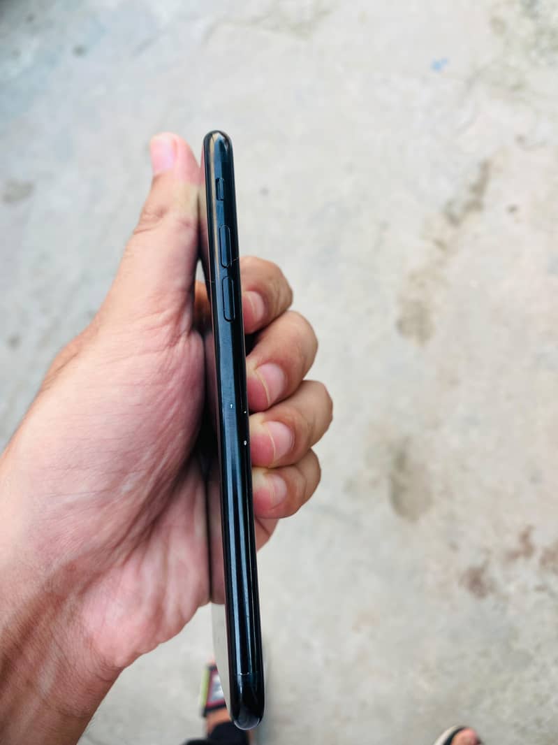 Apple iPhone 7 4