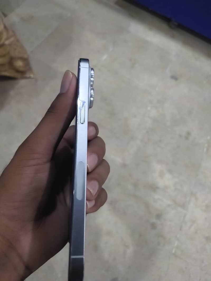 Apple iPhone 14 Pro Max 2