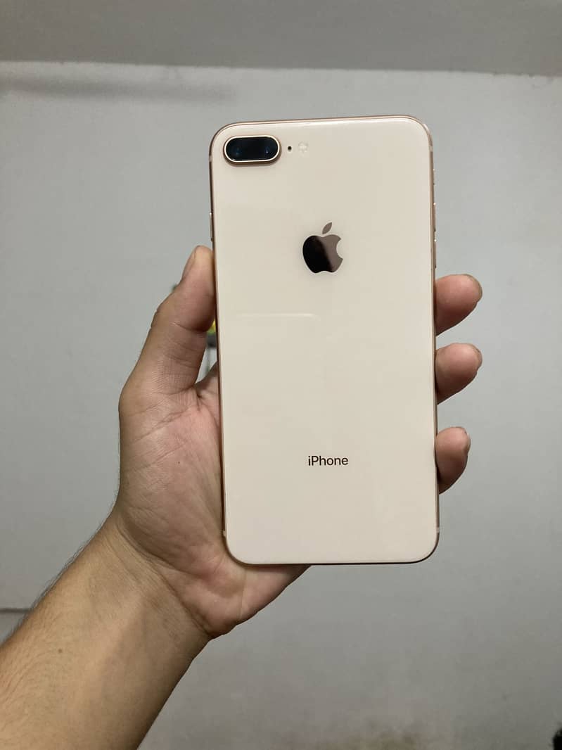 Apple iPhone 8 Plus 0