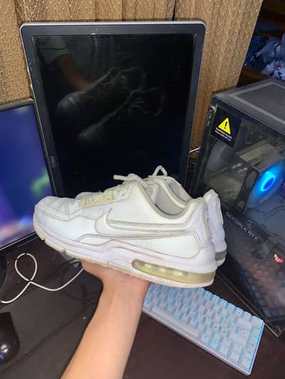 TOP QUALITY THRIFTED SHOES