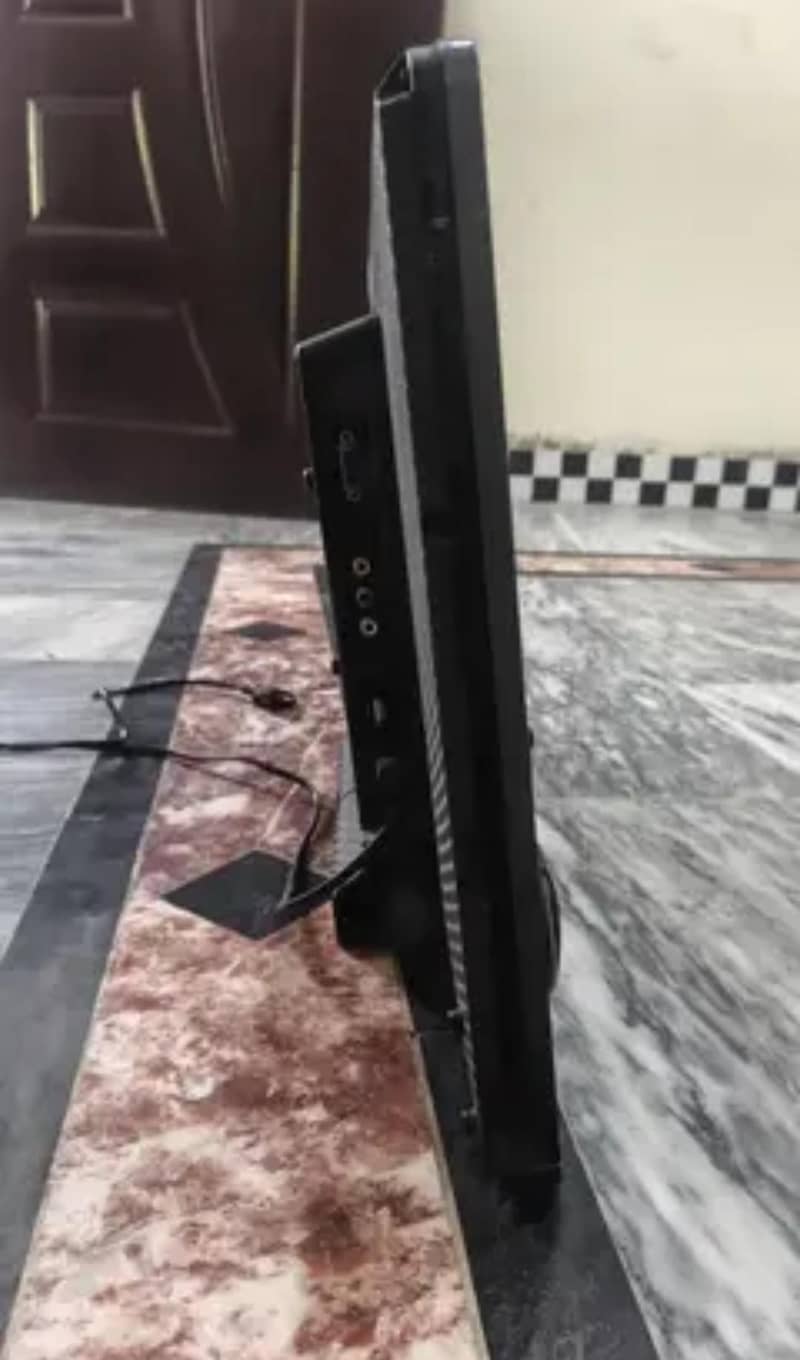 32INCH LED 1