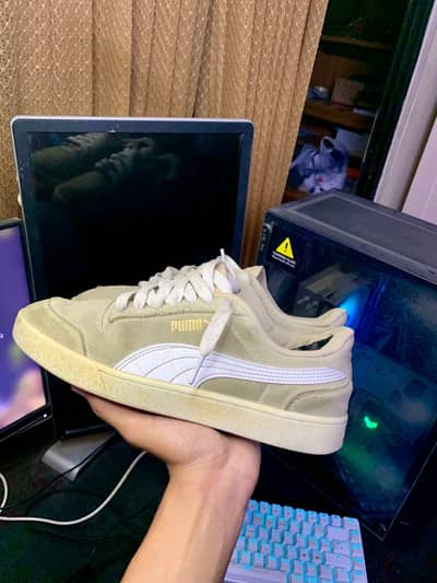 IMPORTED THRIFTED SHOES