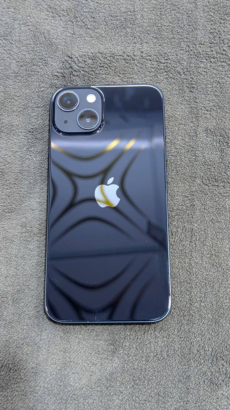 Apple iPhone 13 0