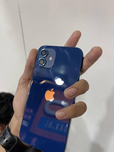 Apple iPhone 12