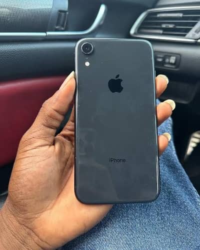 Apple iPhone XR urgent sale