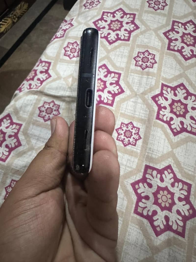 Google Pixel 6a 1