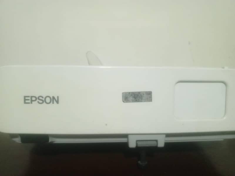 Epson EB-85 LCD Projector – Fully Working + Ceiling Mount 1