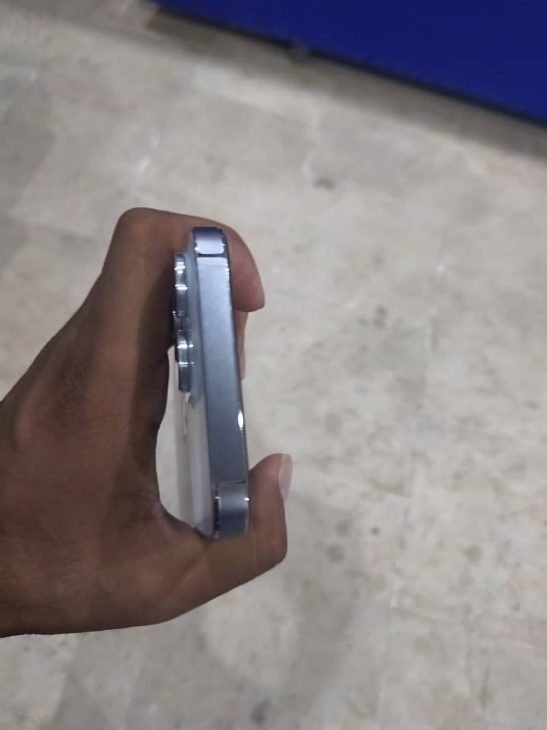 Apple iPhone 14 Pro Max 4