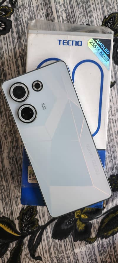 Tecno CAMON 20