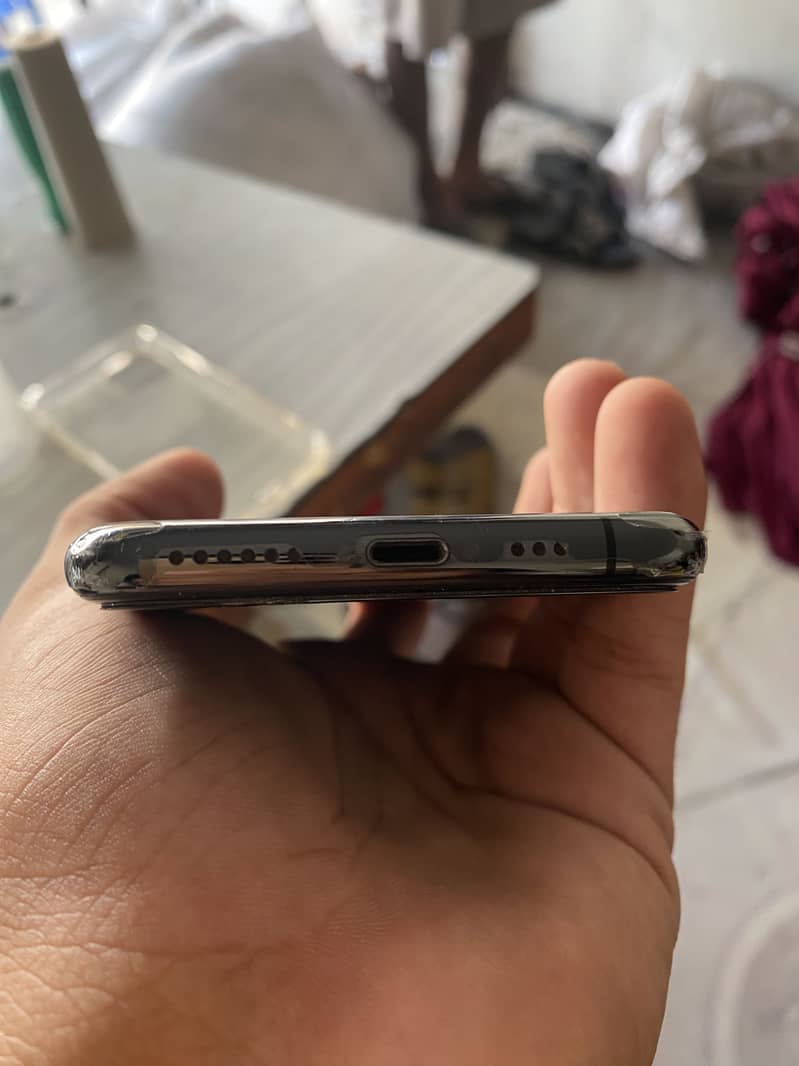 Apple iPhone 11 Pro 0