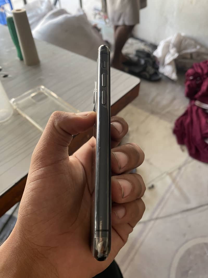 Apple iPhone 11 Pro 5