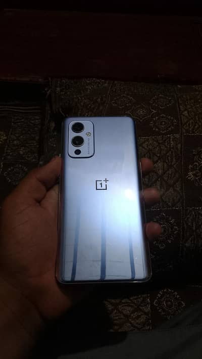 OnePlus 9 5G 8/128GB | Snapdragon 888 | 120Hz AMOLED | Triple Camera
