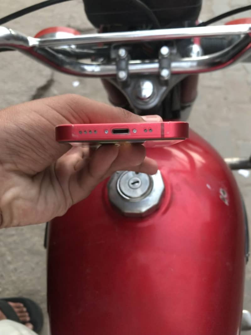 Apple iPhone 12 mini 6