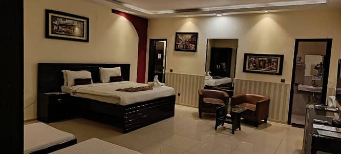 GULBERG ESTATE OFFER,BEAUTIFULLY FURNISHED APARTMENT FOR RENT IN THE PRIME LOCATION MM ALAM ROAD GULBERG III LAHORE