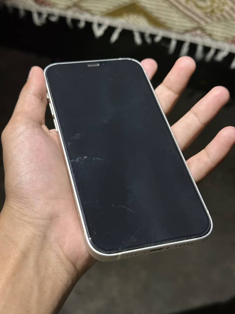 Apple iPhone 12 8