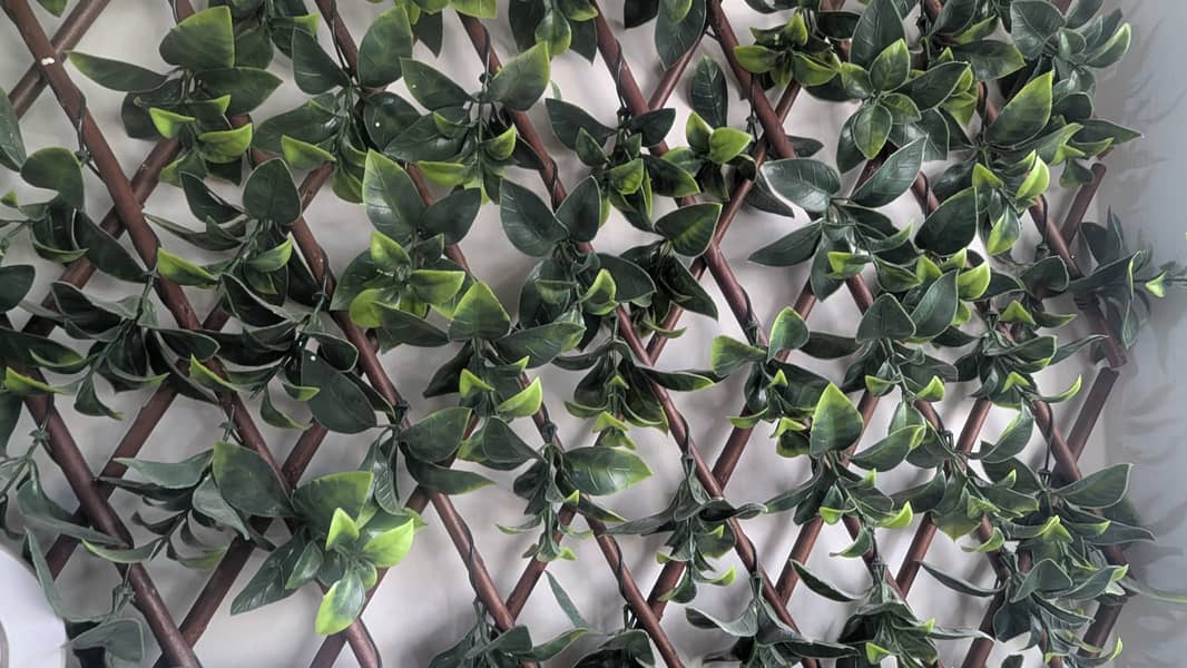 Decorative Expandable Artificial Leaf Wall Backdrop 0