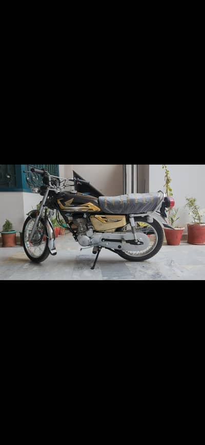 CG 125 Special Edition Gold