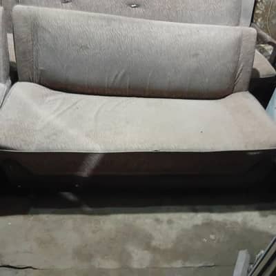 sofa 10/10 condition available and the sale