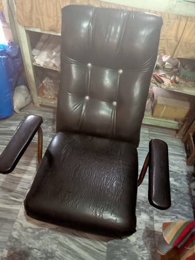 chair in good condition