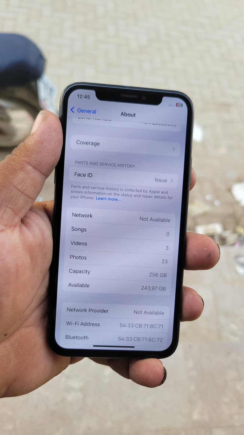 Apple iPhone X 3