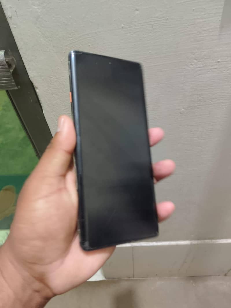 Tecbo Camon 40 Pro 1