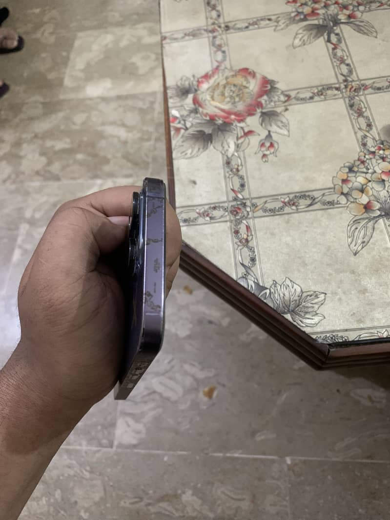 Apple iPhone 14 Pro Max 4
